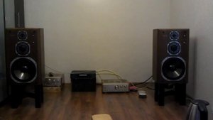 Sansui AU-907 Limited. Yamaha NS-2000