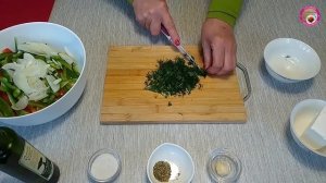 Легкий полезный салат с болгарским перцем и сыром Фета