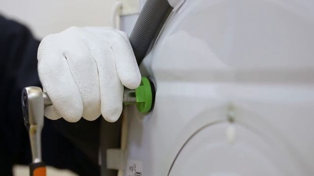 How to remove transit bolts from your washing machine or tumble dryer смотреть онлайн