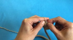Шапочка спицами для новорожденного