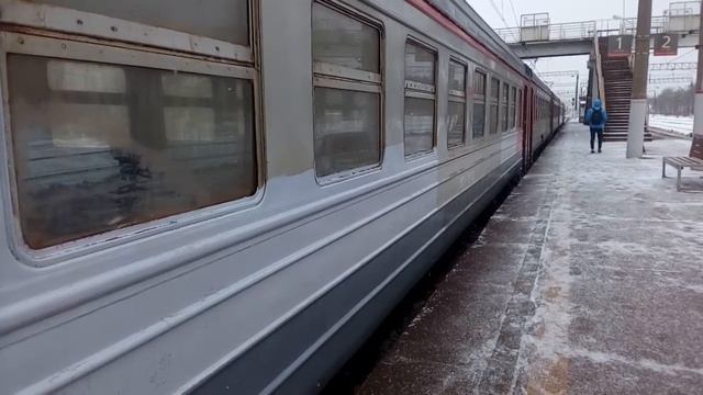 Электропоезд ЭР2Т-7158 станция Бекасово 1 12.02.2017 смотреть онлайн