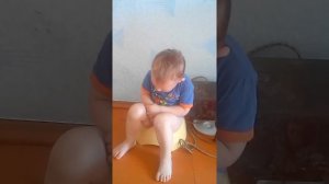 Сплю и писаю