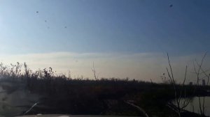 Nissan x-trail t30 не большой обзор на бездорожье. Девочка на икс трейле объезжает пробки по грязи