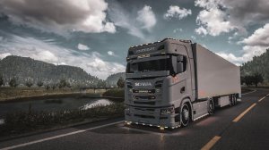 Стримчик по дальнобойщикам подкатил. Котаем конвой в ETS2.