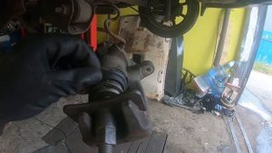 Замена задних колодок Пежо 307. Peugeot 307 как поменять задние колодки