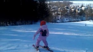 Ребенок 4 года на горных лыжах