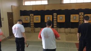 Мои первые соревнования по метанию ножей.