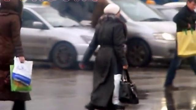 Чёрное длинное кожаное пальто с поясом 0:14 смотреть онлайн