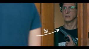 Пока жена на работе, мужик обновляет домашнего робота по полной