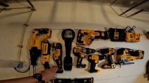 Dewalt - кнопка не ломается?