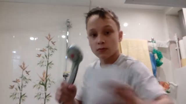 Чистим Лейку для душа Туалетным утёнком. смотреть онлайн