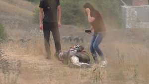 Неудачное падение мотогонщика во время заезда