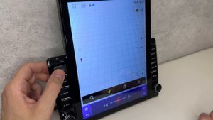 Магнитола Android в стиле Tesla на чипе MTK