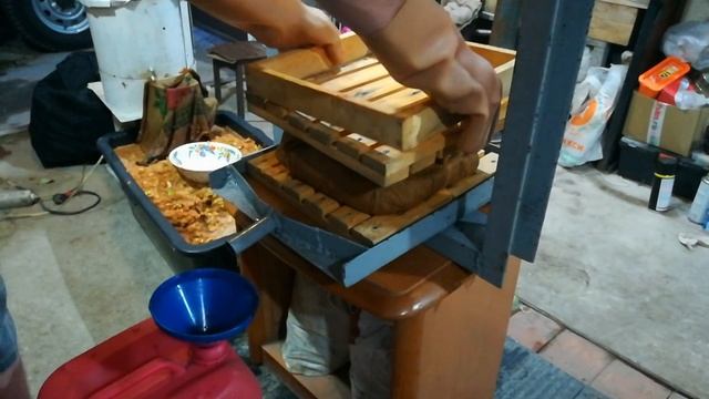 Изготовление яблочного сока быстро и много смотреть онлайн