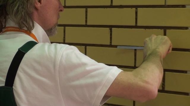 Как производится окончательное формирование затирки в швах клинкерной плитки, затирка Основит смотреть онлайн