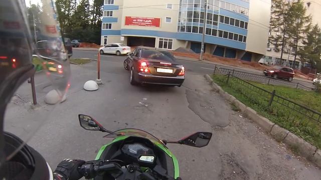 Оказывается есть задняя передача на мото :) смотреть онлайн