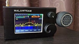 Внешний динамик с усилителем.