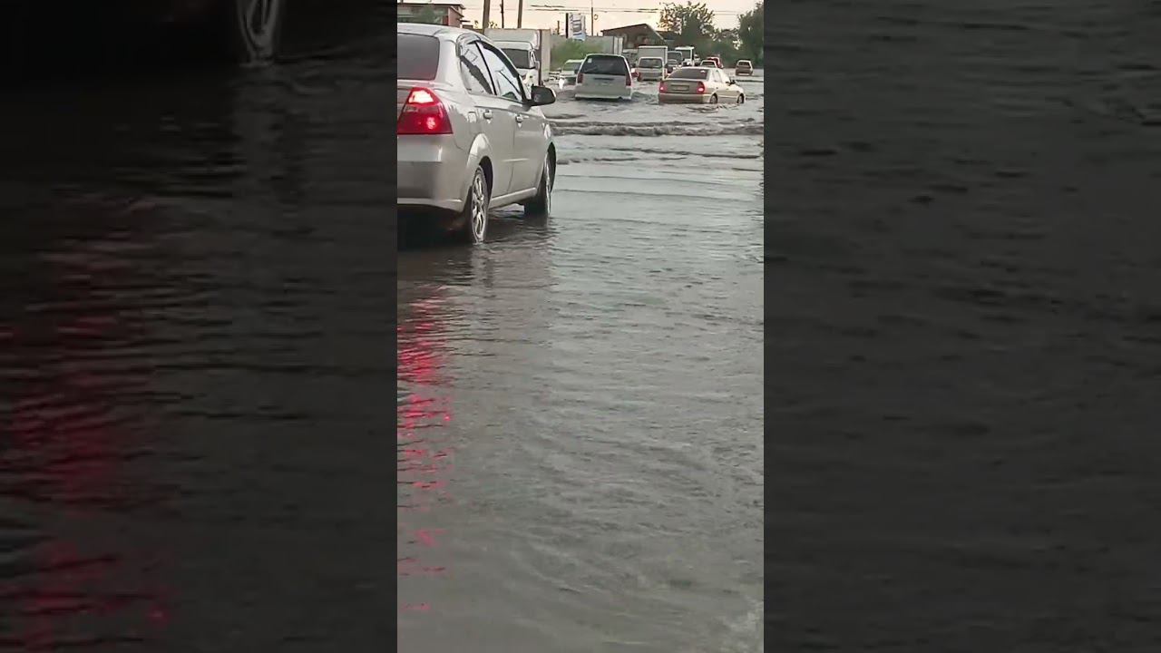 машины тонут в омске на гашека. смотреть онлайн