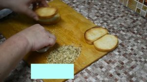 Очень просто/Очень вкусно/Закуска/Бутерброд/ГРЕНКИ С ОРЕХАМИ И СЫРОМ