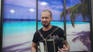 Jimmy aaja! Джимми на баяне