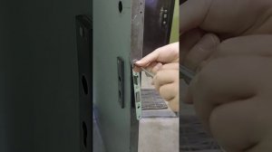 замена замка, замена личинки замка в железной двери