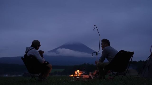 【夫婦キャンプ】キャンパーの聖地 ふもとっぱら ノルテント ギャム8 で愛犬とキャンプを楽しむ 焚き火 キャンプ飯 camping,healing, NORTENT,Gamme8, ASMR смотреть онлайн