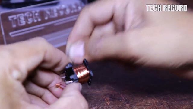 Make Mini Inverter Using Single Transistor D718 DC12v to 220v смотреть онлайн
