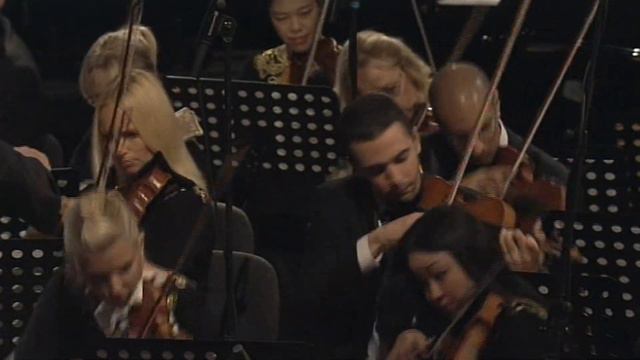 Symphony No. 5 (Beethoven) by QPO - conductor Lorin Maazel смотреть онлайн