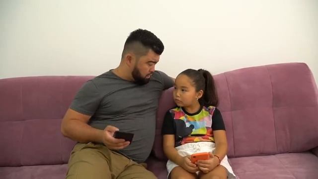 ❤️ КАК АМИНКА ❤️ НАУЧИЛА ПАПУ СНИМАТЬ LIKEE❤️ #LIKEE #HelloLikee смотреть онлайн