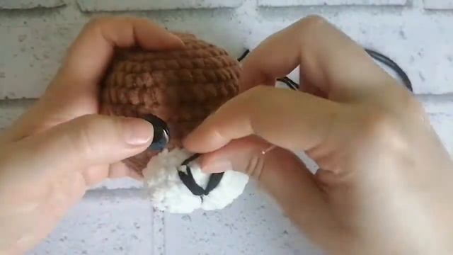 Как вышить носик тигру. Вышываем носик вязаной игрушке. Вязаный тигр.