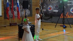 Александр и Анна ЯНИЦКИЕ - Отмените войну.