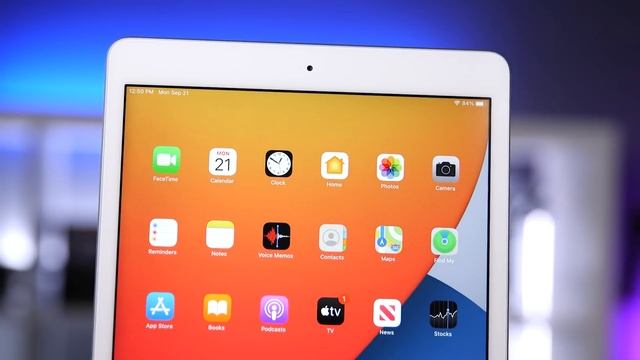 iPad 8 (2020) | SHOULD THIS BE Your First iPad?