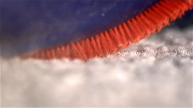 Dyson V8 - Direct drive cleaner head смотреть онлайн