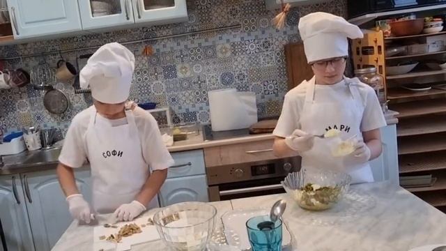 Чемпионат Мастерята. Компетенция Поварское дело 3-4 класс. смотреть онлайн