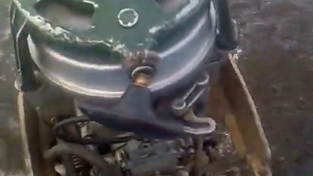 Лодочный мотор стук шатуна на холостых. Москва. смотреть онлайн