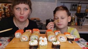 Мукбанг Роллы Филадельфия Темпурные/Впервые нарастила ?Как же неудобно ?