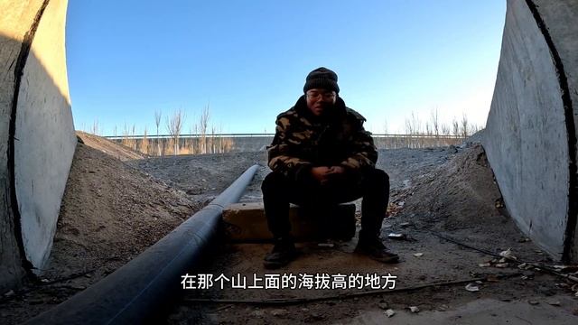 小伙骑行青藏高原为了能回家过年，坐大货车到格尔木的桥洞，终于又找回了家的感觉【真男人老黄】 смотреть онлайн