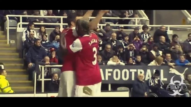 Робин+ван+Перси+–+лучший+футболист+Арсенала+в+апреле смотреть онлайн