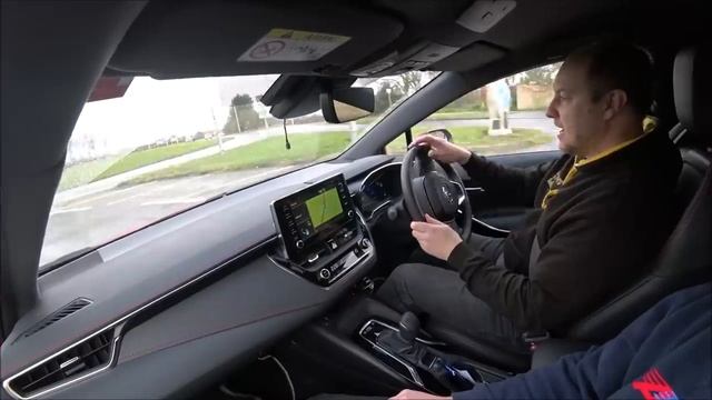 2019 NEW Toyota Corolla Hybrid Test UK смотреть онлайн