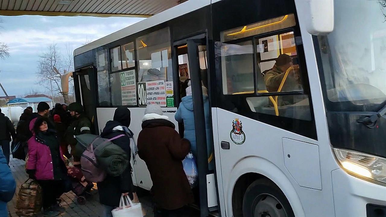В Ростовской области встречают, оказывают помощь и...мещают тех, кому удалось вырваться из Мариуполя