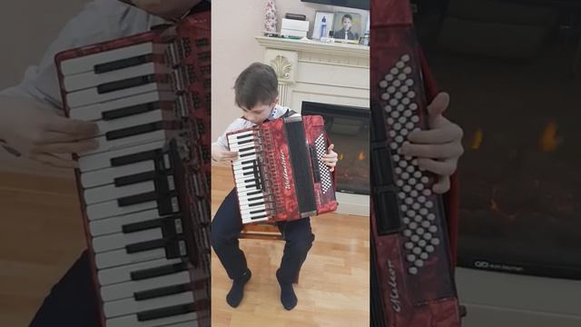 "ДОРОГИ", Артемьев Александр, 9 лет (муз.руководитель Синявина Ольга Михайловна, аккордеон 2 класс) смотреть онлайн