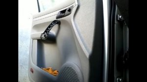 Как снять обшивку карту передней двери VW CADY(2004)demontaz boczka drzwi przod/door panel removal!