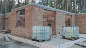 Стройка продолжается. Залили армопояс.