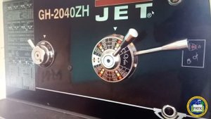 Видеоурок "Назначение и основные узлы токарно-винторезного станка"