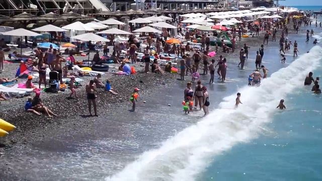 ЦЕНТРАЛЬНЫЙ ПЛЯЖ! БЕССТЫЖИЕ ОТДЫХАЮЩИЕ НА НАБЕРЕЖНОЙ в ЛАЗАРЕВСКОМ. СОЧИ 2019. СЕЗОН В РАЗГАРЕ! смотреть онлайн