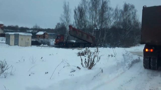 Спасите реку Чермянку! В Вешках засыпают русло реки. 8 декабря 2021. смотреть онлайн