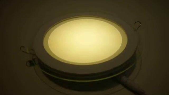 Светодиодный светильник HL689LG 15W 3000K смотреть онлайн