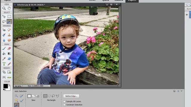 The Auto Select tool in Photoshop Elements 2018 смотреть онлайн