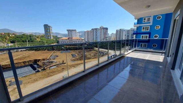 Новая квартира 3+1 с отдельной кухней в Махмутларе смотреть онлайн