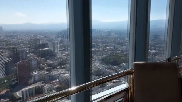 НЕДЕЛЯ В МЕХИКО ! Часть 2. ВРАЩАЮЩИЙСЯ ресторан. ПИРАМИДЫ смотреть онлайн